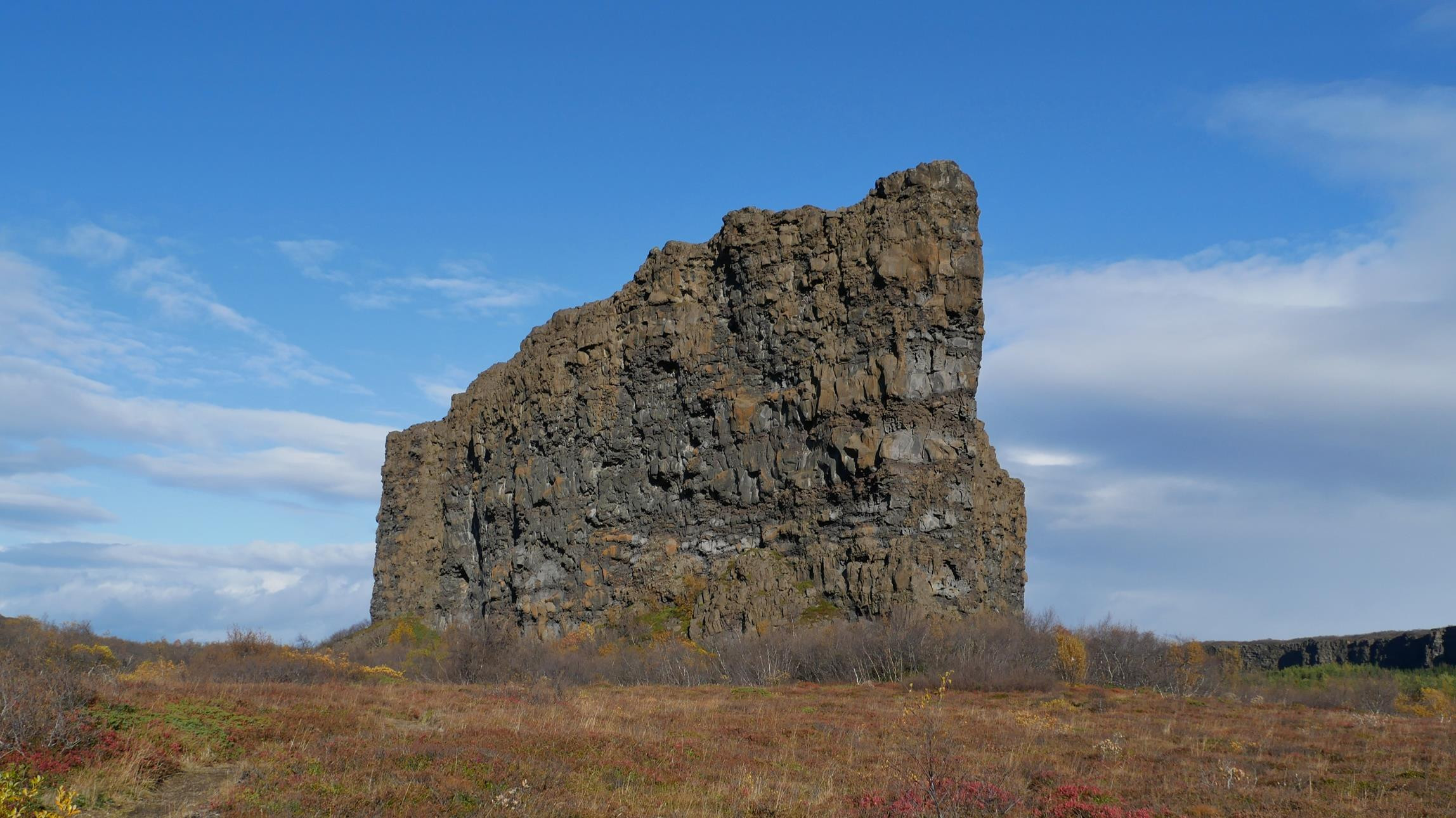 Eyjan ('The Island') sits in the middle of the spectacular Ásbyrgi Canyon