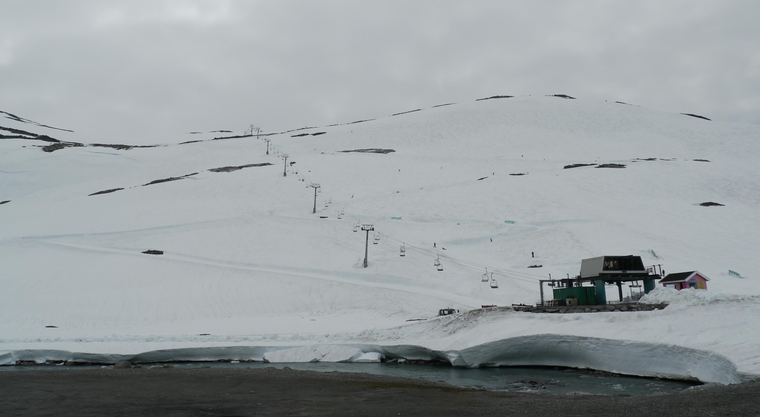 Summer skiing at Stryn Sommerski